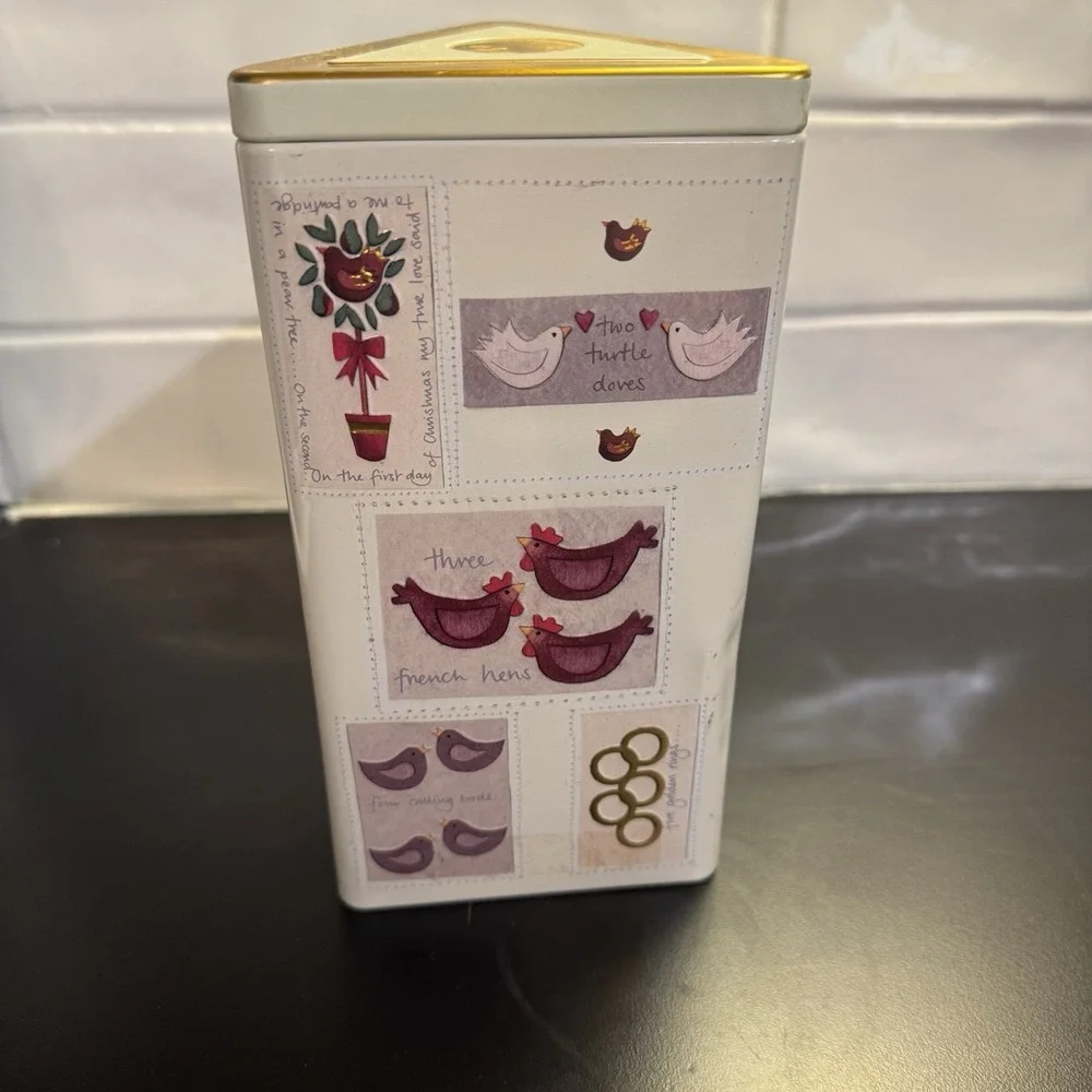 CHRISTMAS BISCUIT TIN‎ TWELVE DAYS OF CHRISTMAS CAROL THINGS EMBOSSED DESIGN